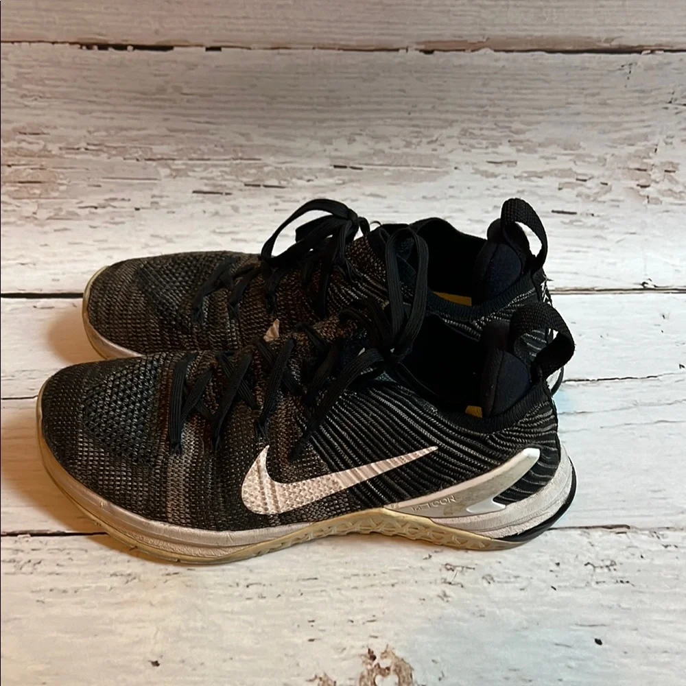 Nike Metcon Flyknit Athletic Sneakers